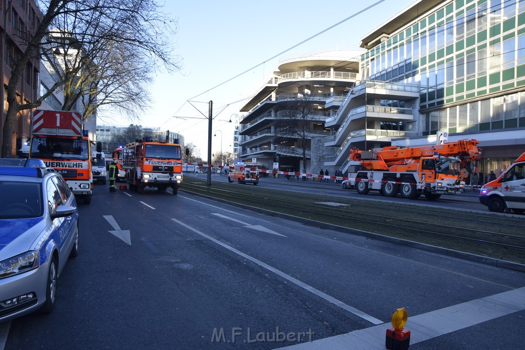 VU PKW Strab Koeln Mitte Pipinenstr Hohestr P080.JPG - Miklos Laubert